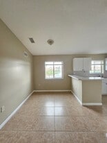 Building Photo - 3490 Briar Bay Blvd