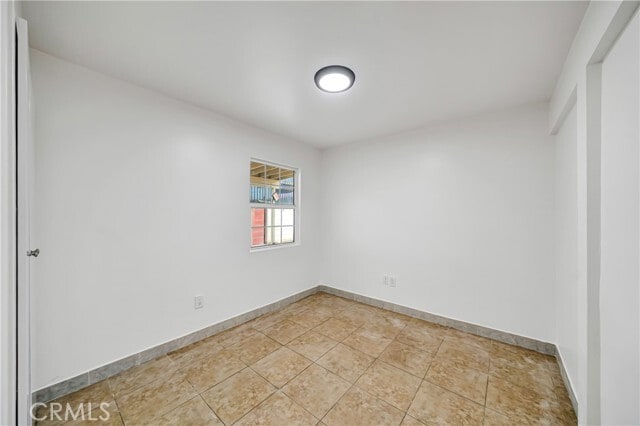Building Photo - 6827 Simpson Ave
