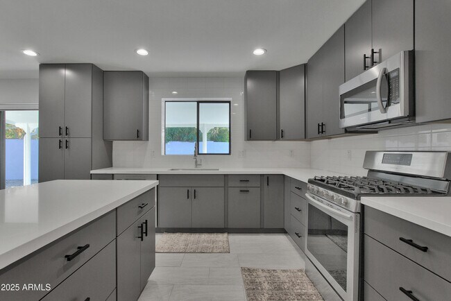 Building Photo - 4241 E Calle Tuberia