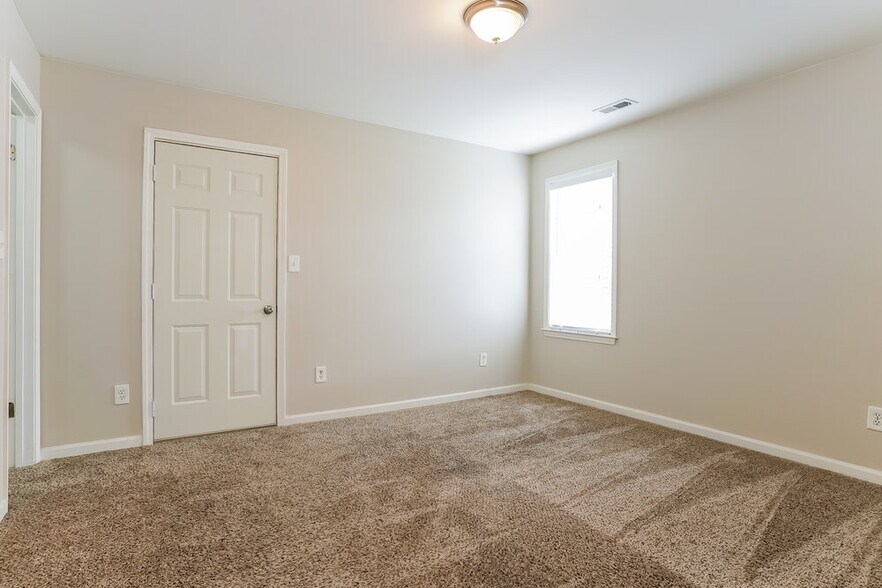 Building Photo - 5105 Spoolin Ct