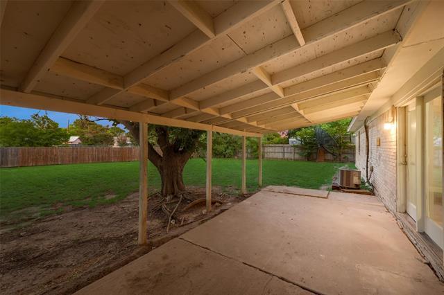 Building Photo - 6013 Barry Dr