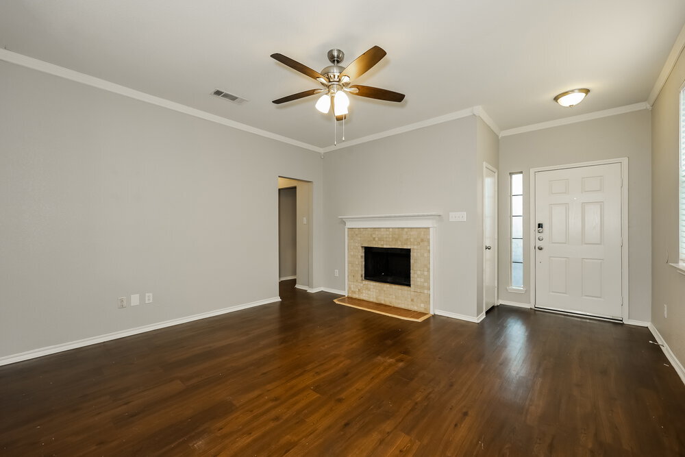 Building Photo - 916 Buffalo Springs Dr