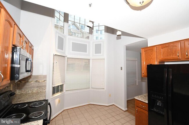 Building Photo - 601 N Tazewell St