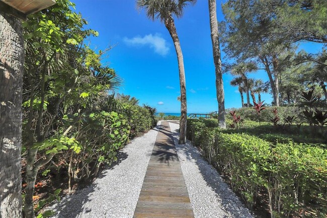 Building Photo - 7490 Manasota Key Rd