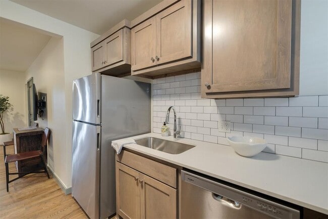 Building Photo - 207 NW 23rd St