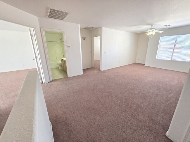 Building Photo - 30469 N Plantation Dr