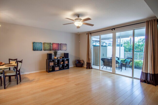 Building Photo - 504 Capistrano Dr