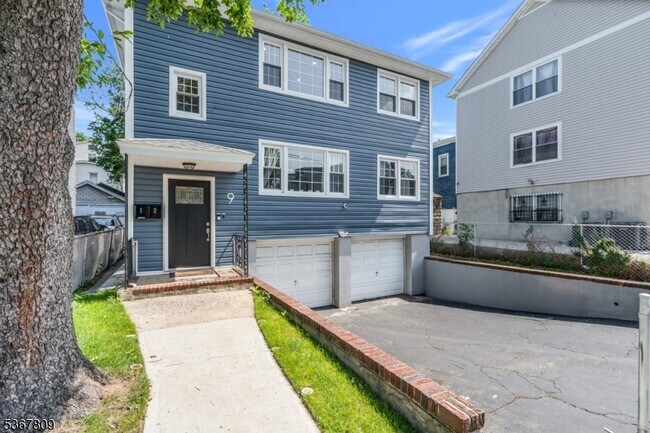 Building Photo - 9 Westervelt Pl
