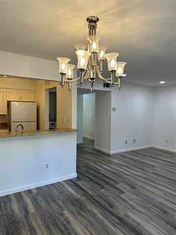 Building Photo - 5881 Preston View Blvd