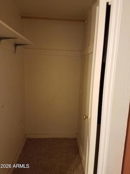 Building Photo - 705 Dylan Ct