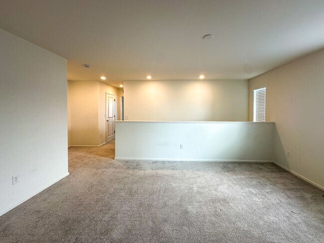 Building Photo - Painted Prairie 3bd 2.5ba paired house by DIA!