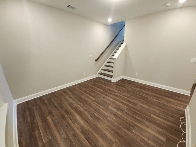 Building Photo - 4560 Mikajack Dr SE