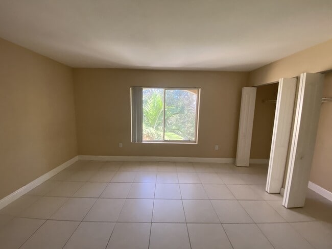 Building Photo - 2667 NW 33rd St
