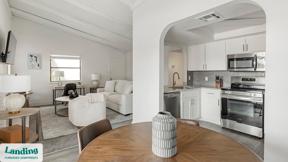 Building Photo - 5272 Tamarus St