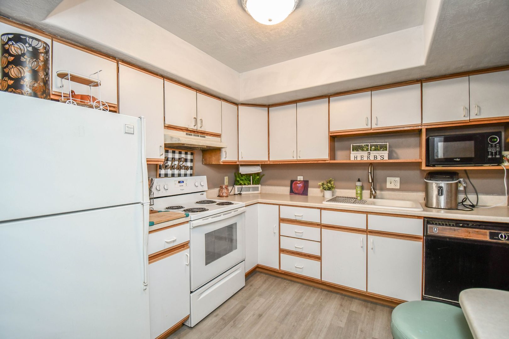 Building Photo - 2904 W 33rd St