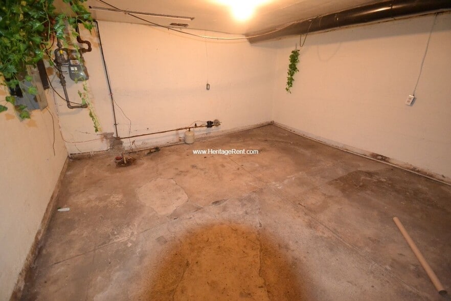 Building Photo - 1658 Iliff Ave