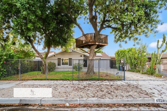 Building Photo - 6928 Vanscoy Ave