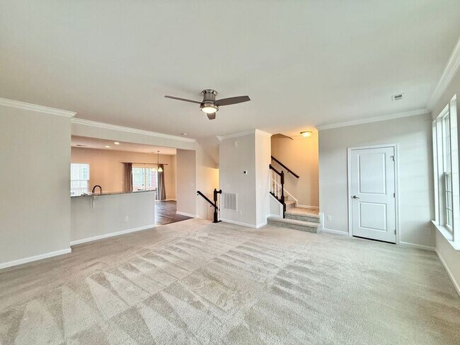 Building Photo - 113 Cross Country Way