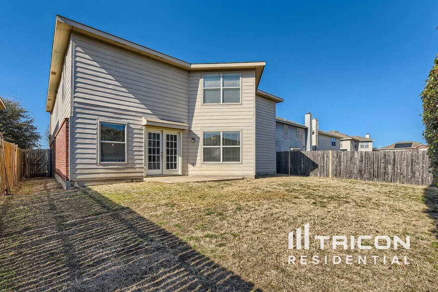 Building Photo - 7156 Little Mohican Dr