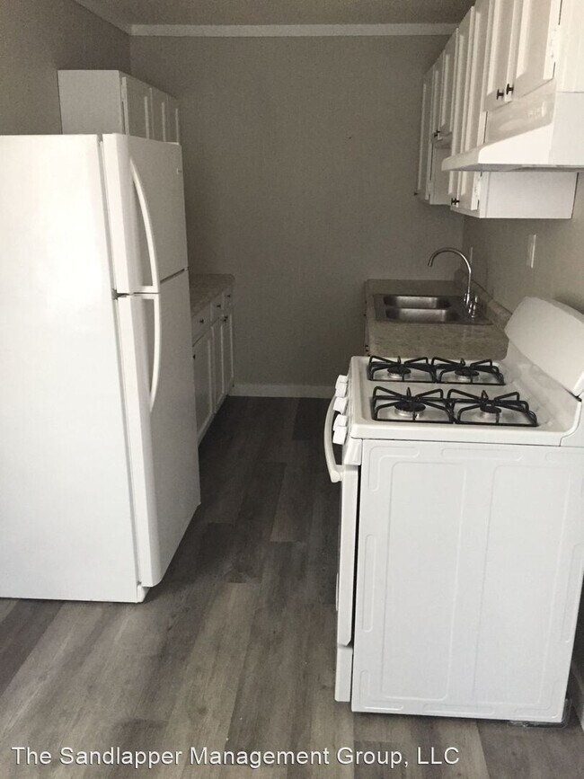 Building Photo - 1 br, 1 bath House - 1929B Iron Street