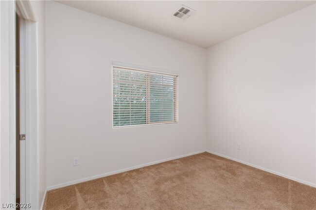 Building Photo - 2875 Rough Green St