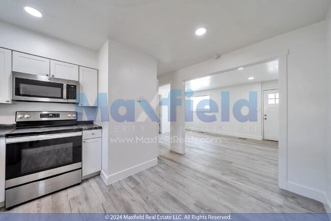 Building Photo - North Salt Lake 2 BD 1 BA - $500.00 Security Deposit OAC -Brookside Lofts Unit 18