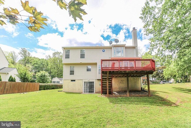 Building Photo - 64 Spring Lake Dr