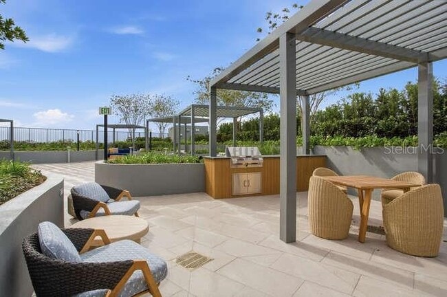 Building Photo - 3015 S Ysabella Ave