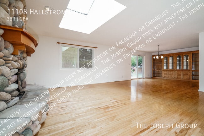 Building Photo - 11108 Hallstrom Dr