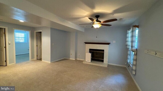 Building Photo - 709 Pine Drift Dr