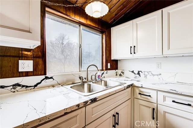 Building Photo - 389 Dorn Dr