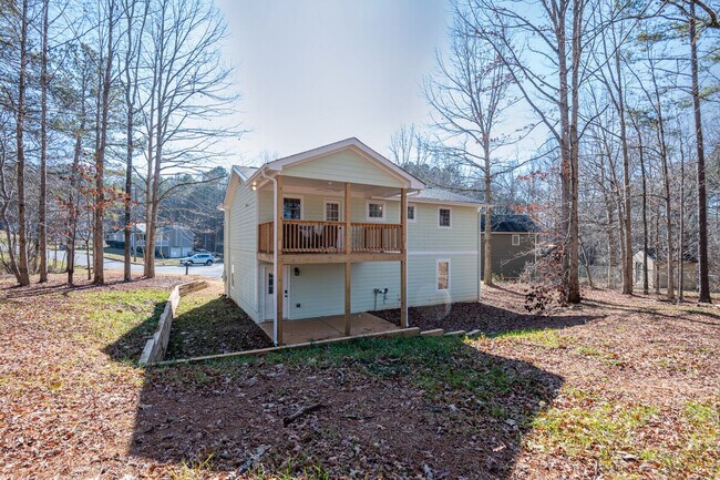 Building Photo - 27 W Ridge Dr SE