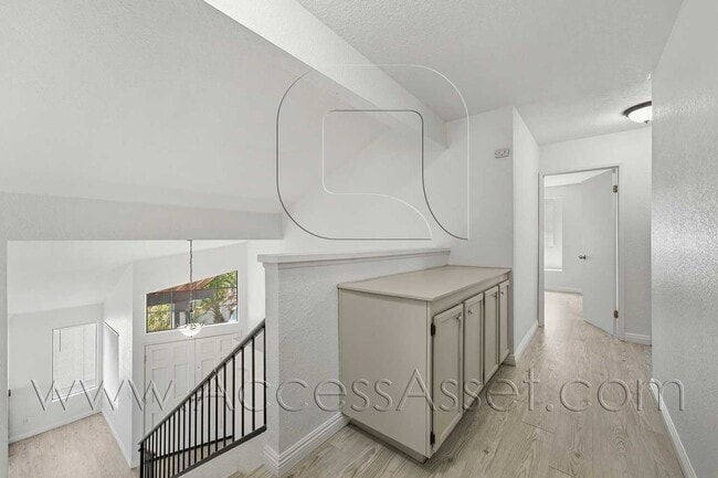 Building Photo - 15630 Half Moon Dr