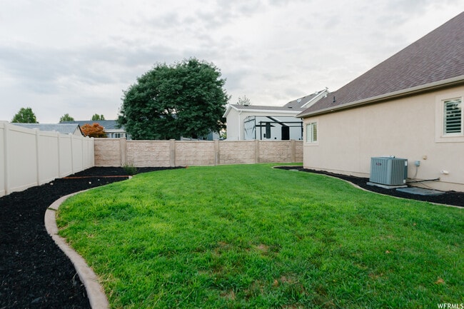 Building Photo - 10212 Royal Meadows Ct