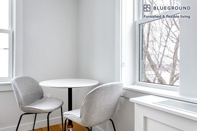 Building Photo - 123 Highland Ave