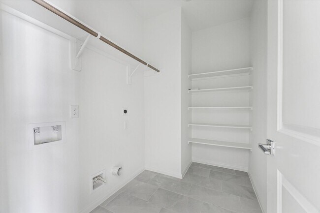 Building Photo - Brand New Construction Clark Meadows