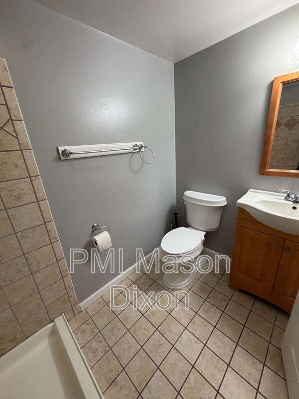 Building Photo - 14030 Vista Dr