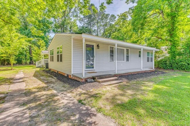 Building Photo - 208 E Columbus St