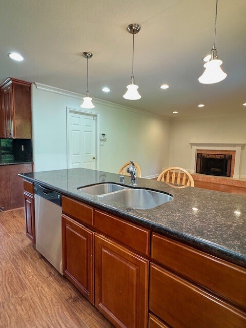 Building Photo - 730 San Andreas Ct