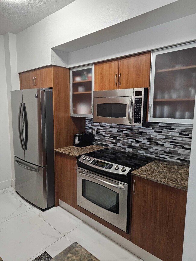 Building Photo - 804 E Windward Way