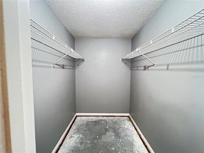 Building Photo - 109 E Osceola St