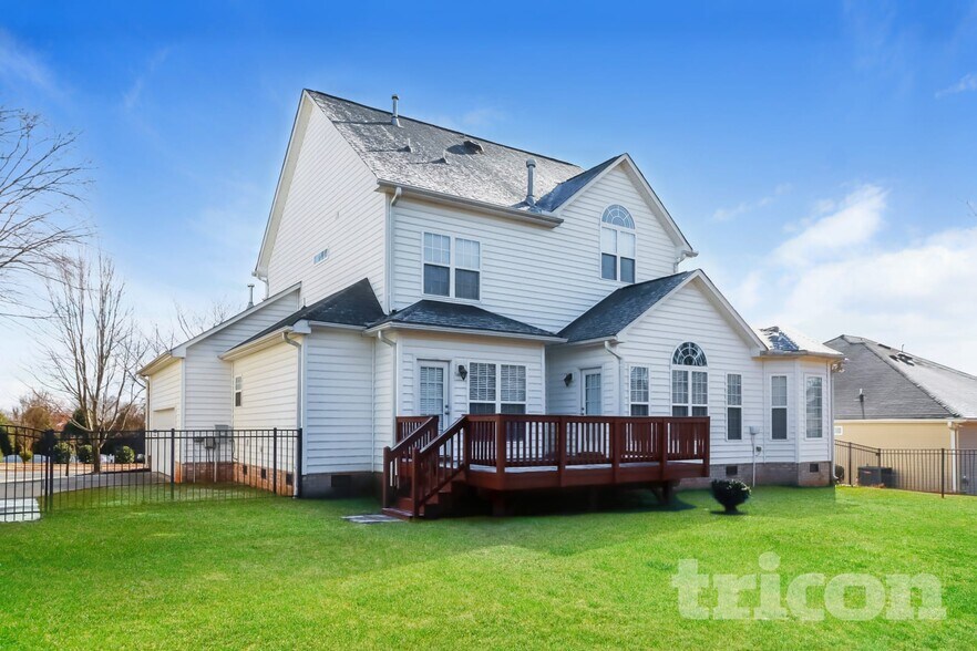 Building Photo - 619 Harrison Dr NW