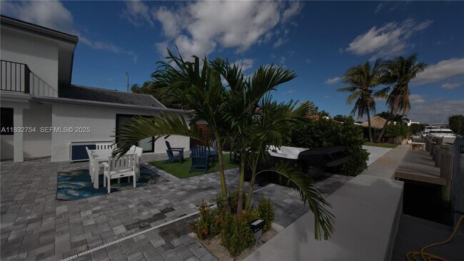 Building Photo - 1240 NE 27th Terrace