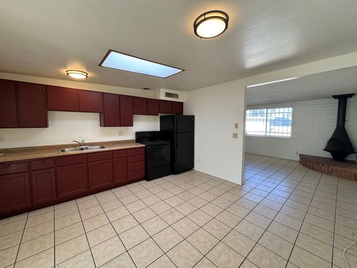 Building Photo - 7467 E Desert Spring Dr