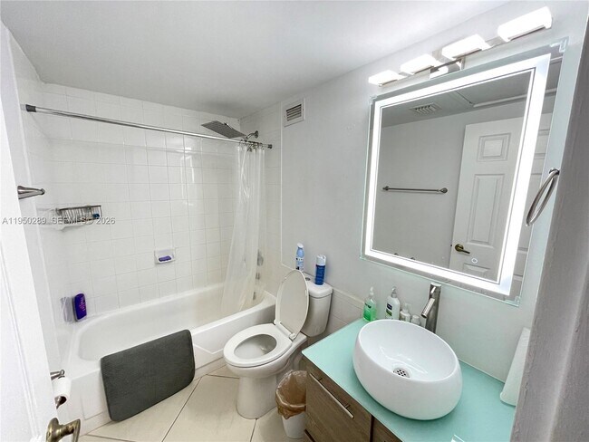 Building Photo - 2501 S Ocean Dr