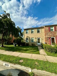 Building Photo - 3070 Tecumseh Ct