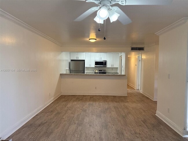 Building Photo - 1071 Windward Dr