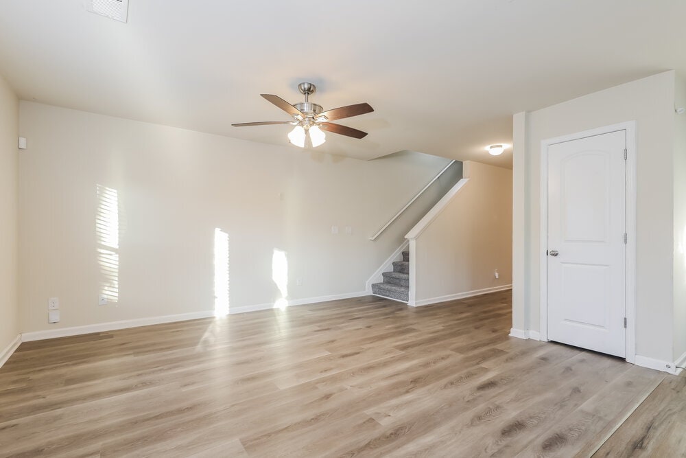Building Photo - 12026 Quail Dr
