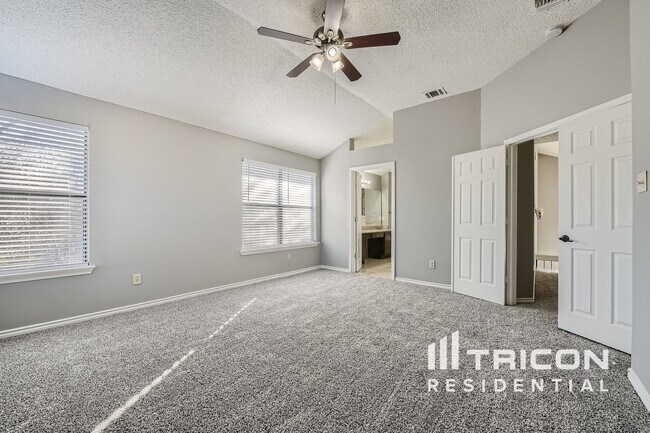 Building Photo - 2112 Churchill Downs Dr