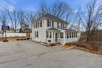 Building Photo - 16 Floyd St